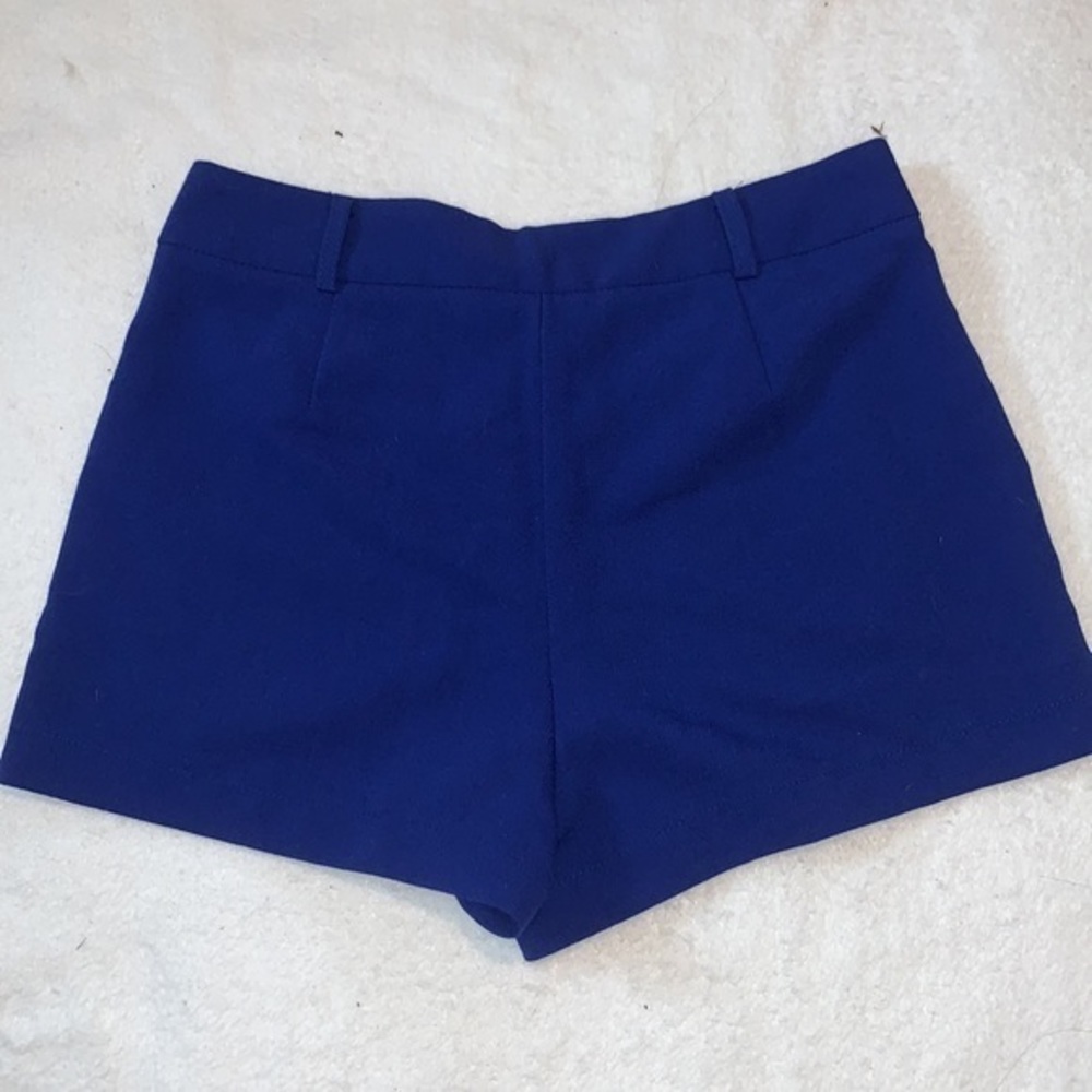Blue shorts‎ - Picture 3 of 3